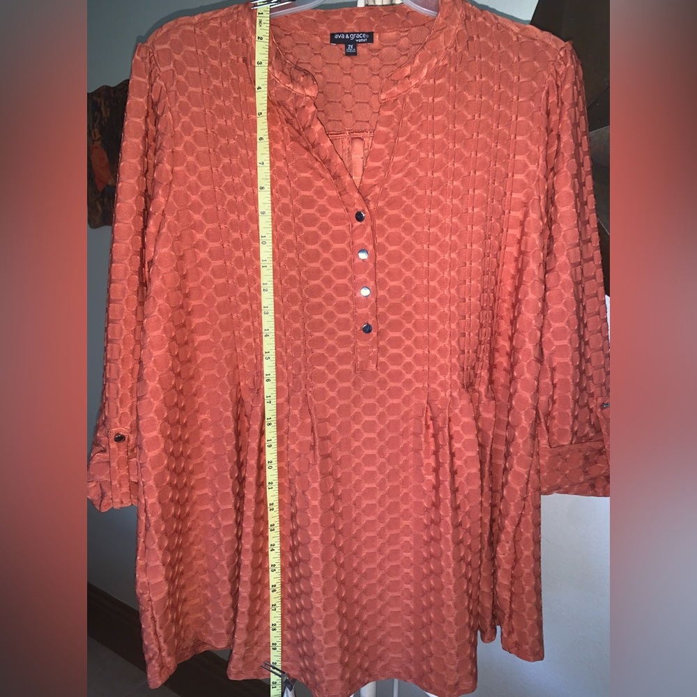 Popping orange women’s 2x work/leisure top